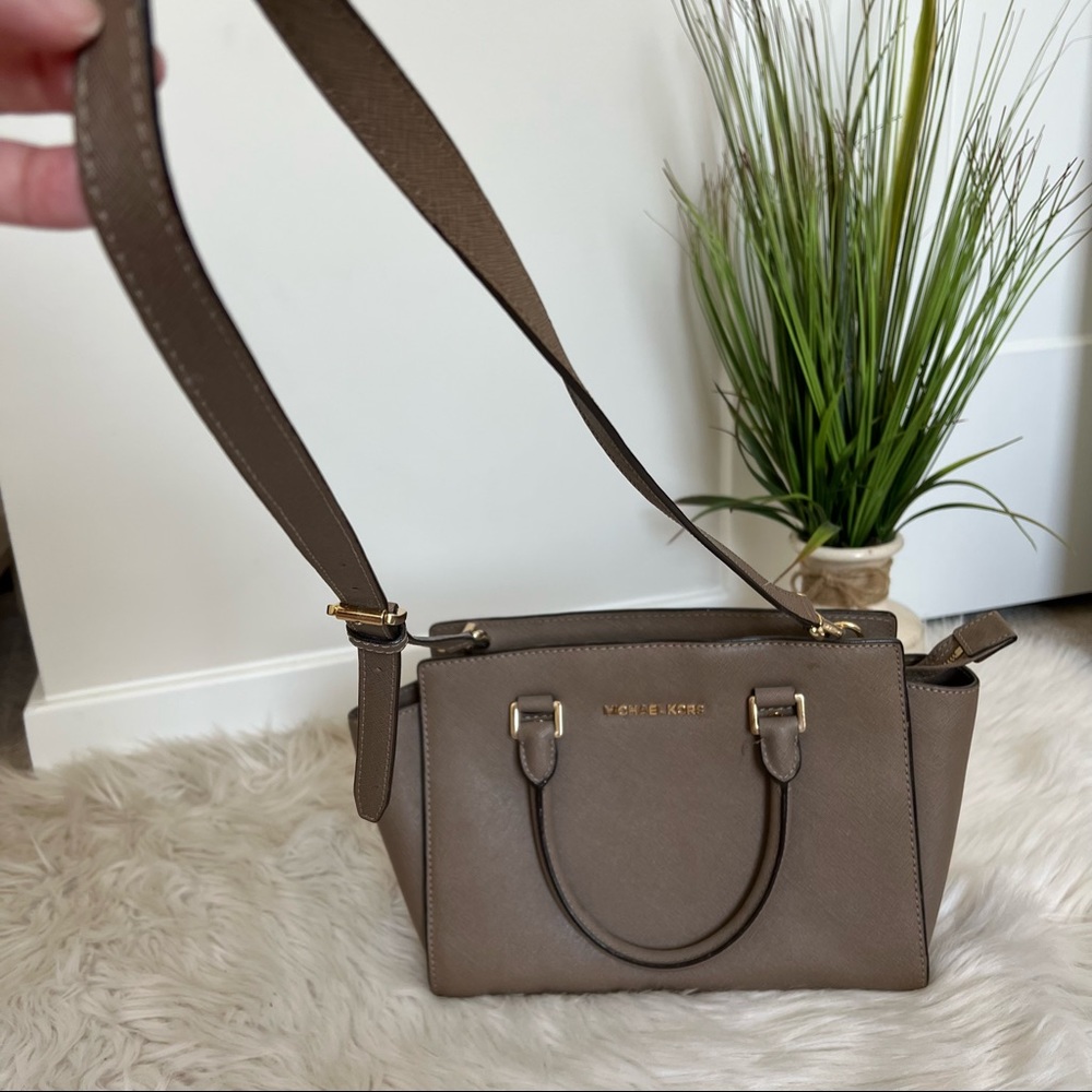 Michael Kors Selma Saffiano Leather Satchel in taupe - Picture 3 of 15